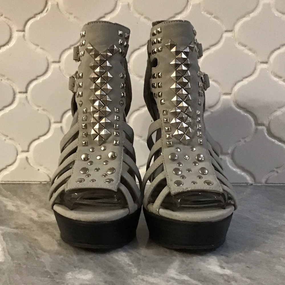 “Promiscuous” Heels - Picture 4 of 8